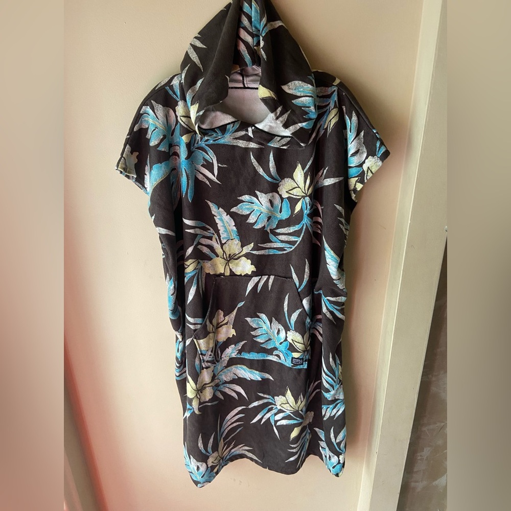 O'Neill Black and Blue Floral Swim Coverup